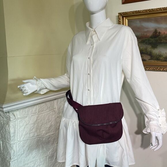 Lululemon Maroon Crossbody Fold Over Convertible Fanny Pack - Picture 11 of 11